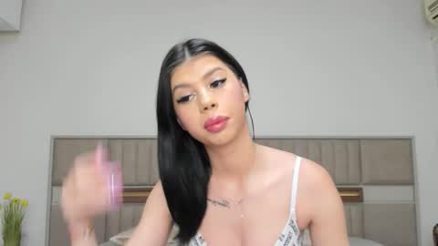 Snapshot of sierra_halle chatting on November 23, 3:45 pm SIERRA online show from November 23, 3:45 pm