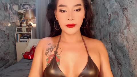 Snapshot of sierrafina_mcbride chatting on May 19, 4:13 pm Sierrafina online show from May 19, 4:13 pm