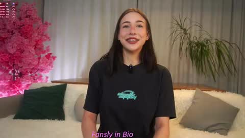 Eva  online show from October 12, 11:20 am