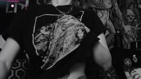 Allmylinkssilentmary666 online show from December 19, 5:20 pm