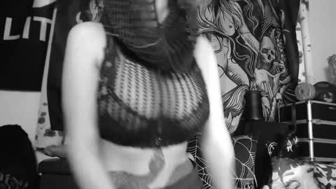 Allmylinkssilentmary666 online show from April 10, 2:06 am