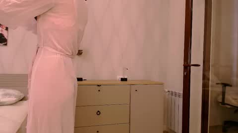 Snapshot of silk_ann chatting on November 5, 5:18 am silk_ann online show from November 5, 5:18 am