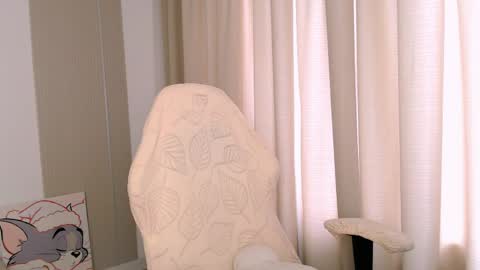 silk_ann online show from April 5, 5:15 am