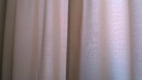 Snapshot of silk_ann chatting on July 16, 6:52 am silk_ann online show from July 16, 6:52 am