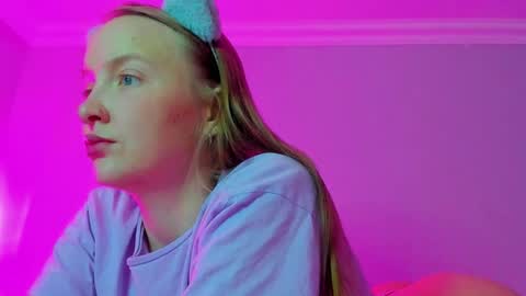 Mila online show from October 27, 7:23 am