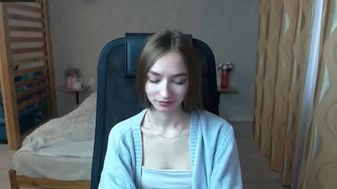 silkymiley online show from October 1, 6:41 am