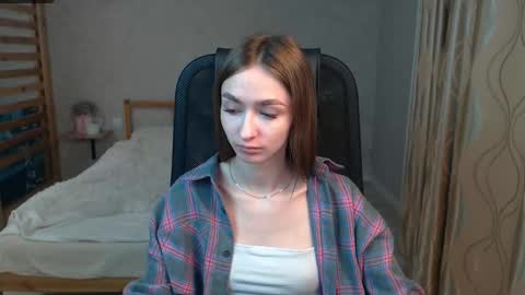 silkymiley online show from October 5, 7:28 am