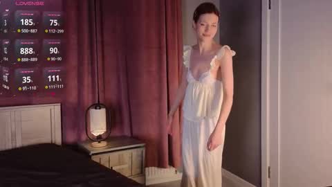 silly___woman online show from February 3, 7:41 pm