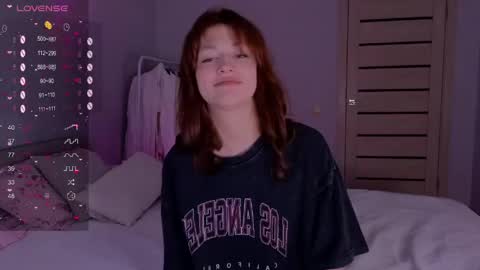Snapshot of silly___woman chatting on May 4, 7:43 pm silly___woman online show from May 4, 7:43 pm