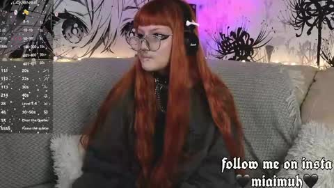 Mia online show from April 24, 9:17 pm