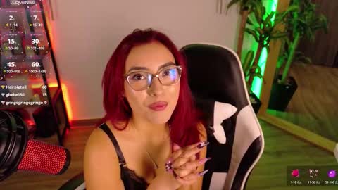 Snapshot of silvana_goddess chatting on February 6, 6:22 pm Silvana online show from February 6, 6:22 pm