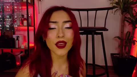 Snapshot of silvana_goddess chatting on February 14, 11:23 pm Silvana online show from February 14, 11:23 pm