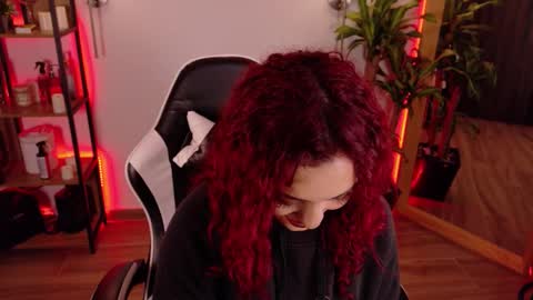 Snapshot of silvana_goddess chatting on February 25, 2:54 am Silvana online show from February 25, 2:54 am