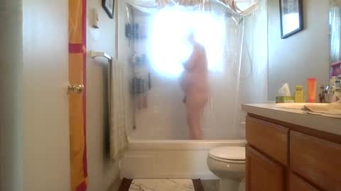 Snapshot of silverdragon70 chatting on September 30, 6:35 pm silverdragon70 online show from September 30, 6:35 pm