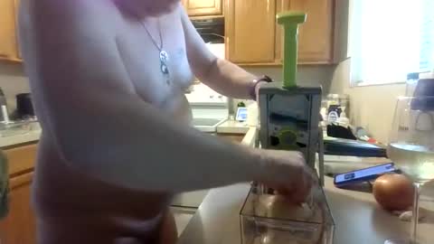 Snapshot of silverdragon70 chatting on October 17, 12:14 am silverdragon70 online show from October 17, 12:14 am