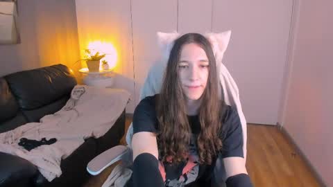 silvermuse online show from April 9, 1:16 am