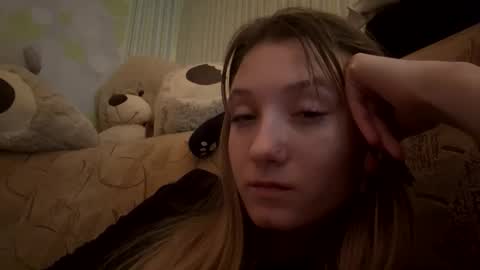 Snapshot of silverxkitty chatting on October 16, 6:53 pm SilverxKitty online show from October 16, 6:53 pm