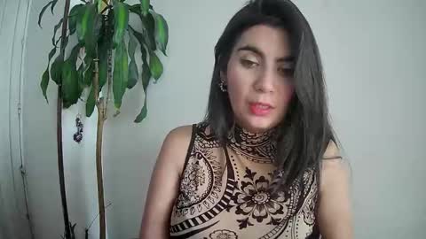 Silvie online show from December 14, 2:21 pm