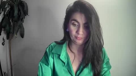 Silvie online show from December 29, 5:42 am
