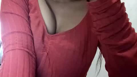 Snapshot of simarsharma6222 chatting on December 3, 3:36 am simarsharma6222 online show from December 3, 3:36 am