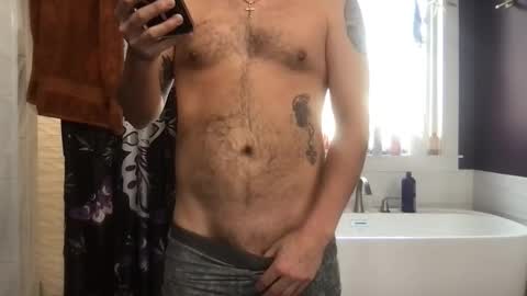 Snapshot of simi136 chatting on December 17, 8:04 pm simi136 online show from December 17, 8:04 pm