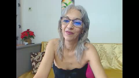 siminafoxx4u online show from March 17, 7:23 am