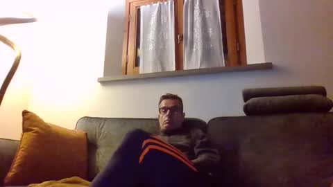 Snapshot of simmeturbate chatting on October 27, 9:52 pm Italiandaddyitalydickassbottomassholecomshowmasturbatenudeboyitalyatleticcutemuscolarhardcockdickboy online show from October 27, 9:52 pm