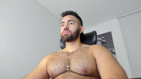 Snapshot of simon_leon01 chatting on April 20, 11:17 pm simon_leon01 online show from April 20, 11:17 pm