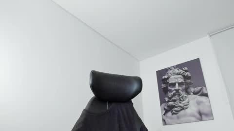 Snapshot of simon_leon01 chatting on April 24, 1:19 am simon_leon01 online show from April 24, 1:19 am