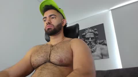 Snapshot of simon_leon01 chatting on July 1, 2:07 pm simon_leon01 online show from July 1, 2:07 pm