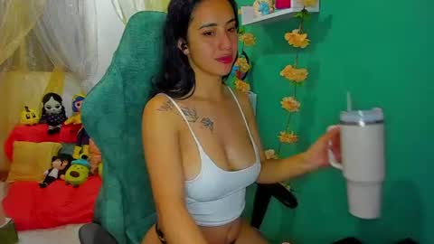 Snapshot of simone_simpson chatting on July 2, 3:17 am Simon Simpson Modelo Independiente online show from July 2, 3:17 am