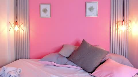  Simon  online show from December 18, 10:02 pm