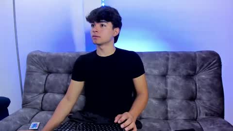  Simon  online show from January 17, 1:56 pm