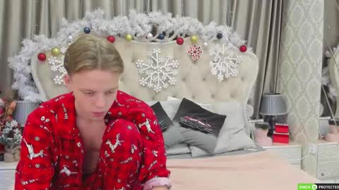 Simon online show from January 11, 6:24 pm