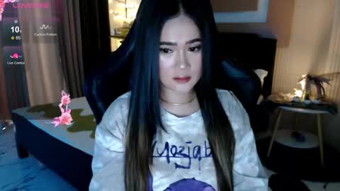 Snapshot of simplykhate chatting on February 24, 2:20 am Adrianna Fowler online show from February 24, 2:20 am