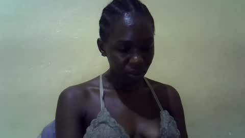 Snapshot of simplyloy33 chatting on July 9, 6:17 am simplyloy33 online show from July 9, 6:17 am