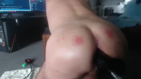 Snapshot of simplyme009 chatting on December 19, 6:23 am Simply online show from December 19, 6:23 am