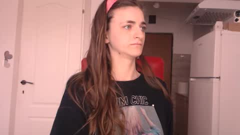 Snapshot of simyhvn chatting on March 23, 5:00 am simyhvn online show from March 23, 5:00 am