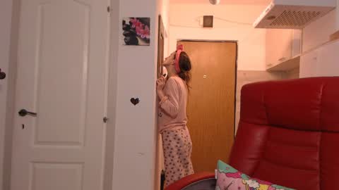 Snapshot of simyhvn chatting on April 3, 4:10 am simyhvn online show from April 3, 4:10 am