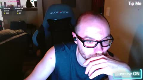 Snapshot of sin_lord chatting on November 28, 4:26 am Husky Dad online show from November 28, 4:26 am