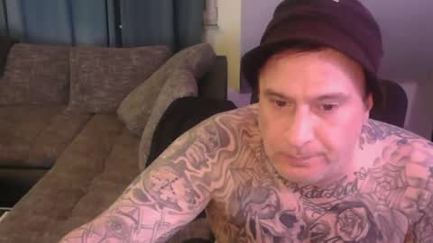 sinalco1975 online show from November 12, 2:01 am