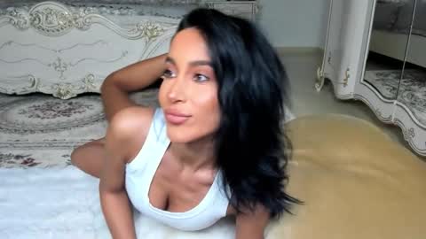 C online show from December 19, 8:05 pm