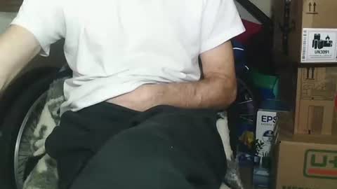 Snapshot of sincity98 chatting on January 6, 7:45 am sinner online show from January 6, 7:45 am