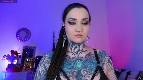 Ms. Sindel online show from December 25, 4:32 pm