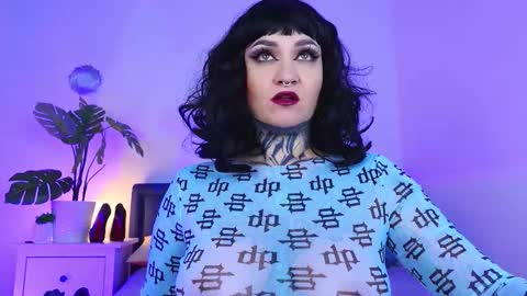 Ms. Sindel online show from September 18, 1:13 pm