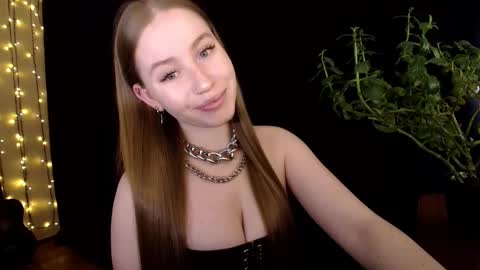 Snapshot of sindiwatsoon chatting on October 13, 12:16 pm Sindi online show from October 13, 12:16 pm