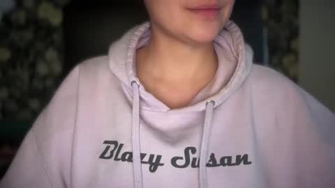 Snapshot of sindrastone chatting on November 17, 8:47 pm Sindra online show from November 17, 8:47 pm