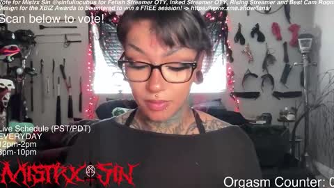 Snapshot of sinfulincubus chatting on March 6, 9:55 pm Mistrx Sin online show from March 6, 9:55 pm
