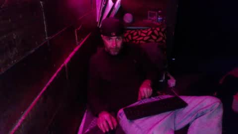 Snapshot of sinfulloki616 chatting on November 1, 6:43 pm sinfulloki616 online show from November 1, 6:43 pm