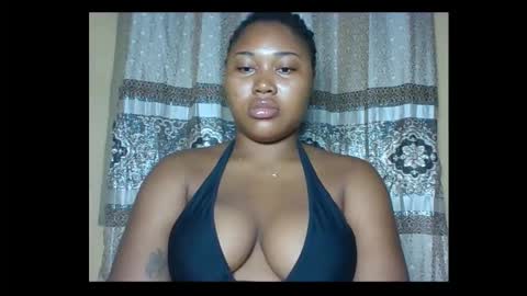 Snapshot of sinfultemptx chatting on February 20, 1:46 am Zanele online show from February 20, 1:46 am